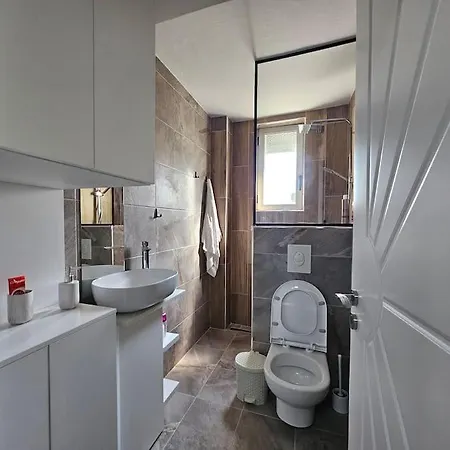 Apartment Center *
